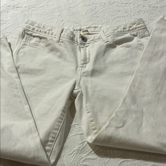 Banana Republic White Skinny Jeans Versatile Style. Size 28 - Picture 8 of 9
